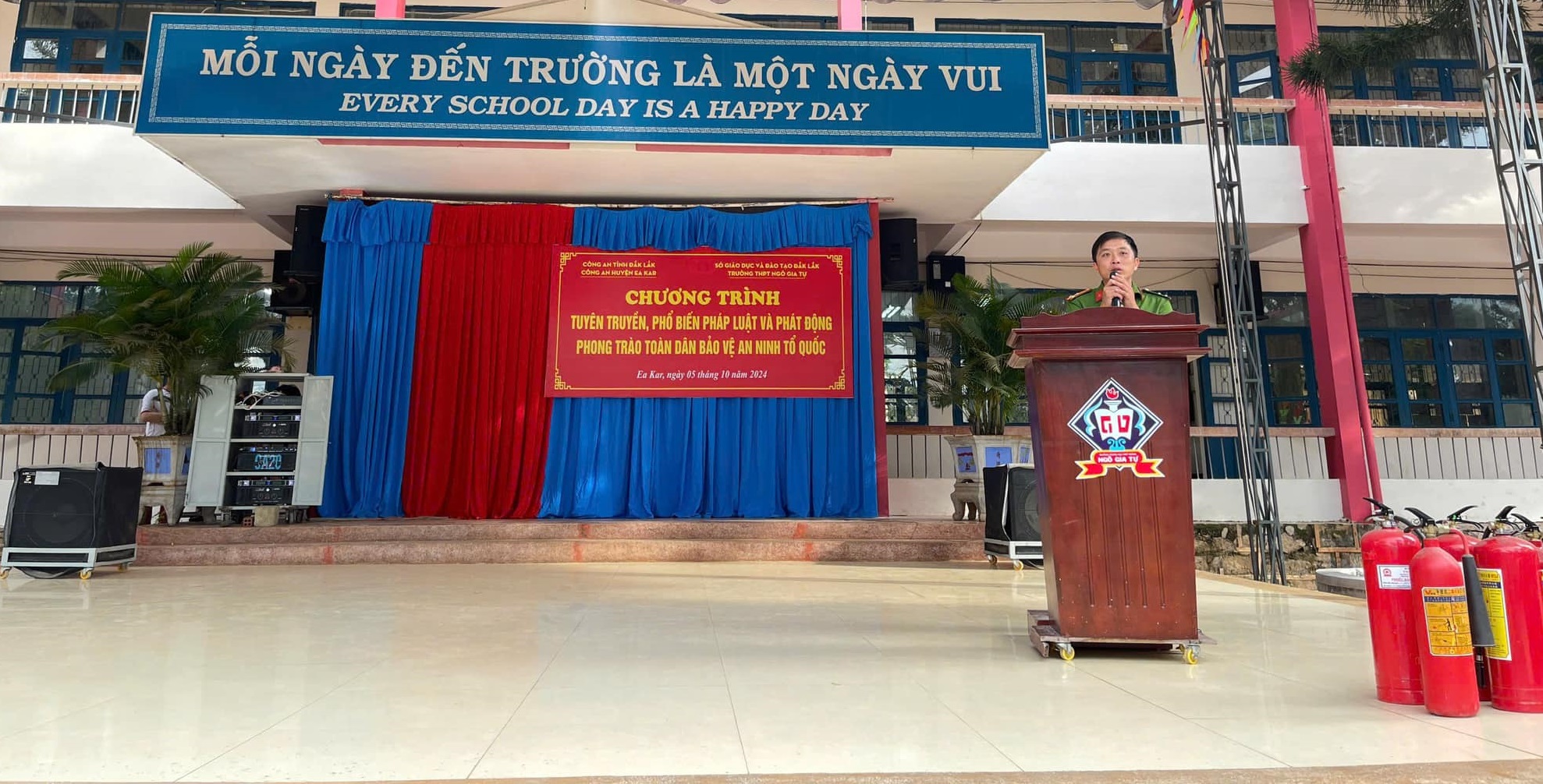 hoàng tt